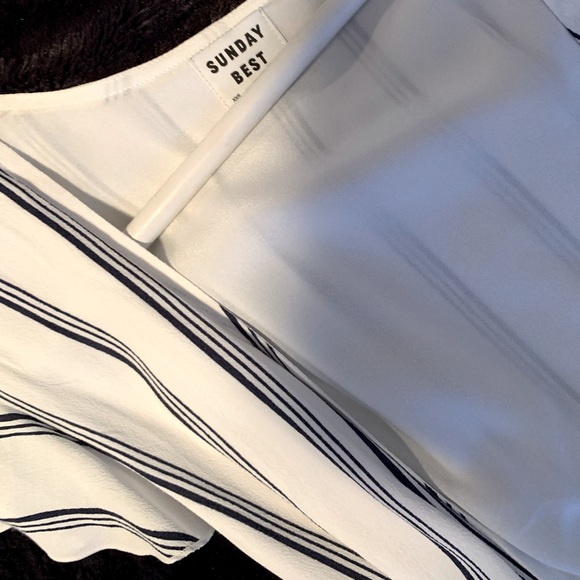 Aritzia wrap dress 👗 - Picture 3 of 3